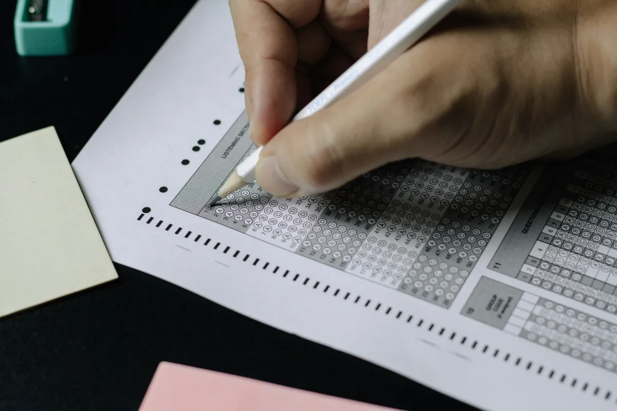 Your College Admissions Checklist: Don't Miss a Step!