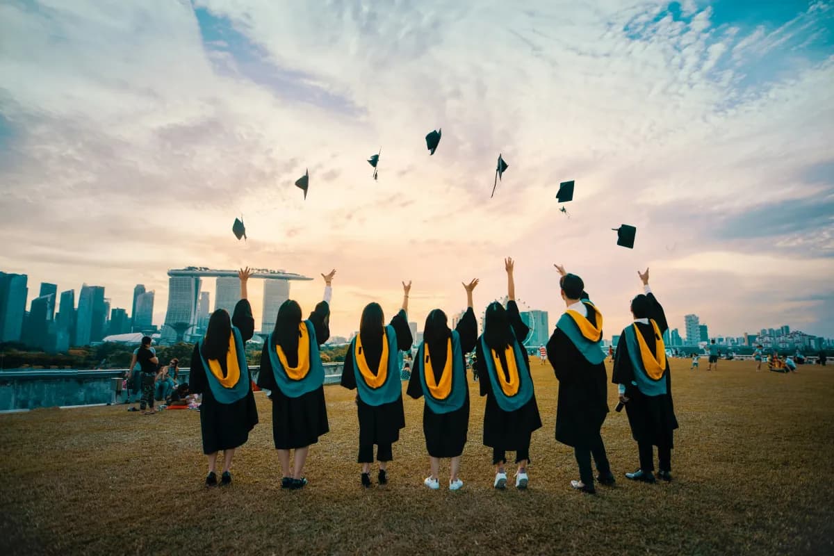 From High School to College: A Guide to a Smooth Transition