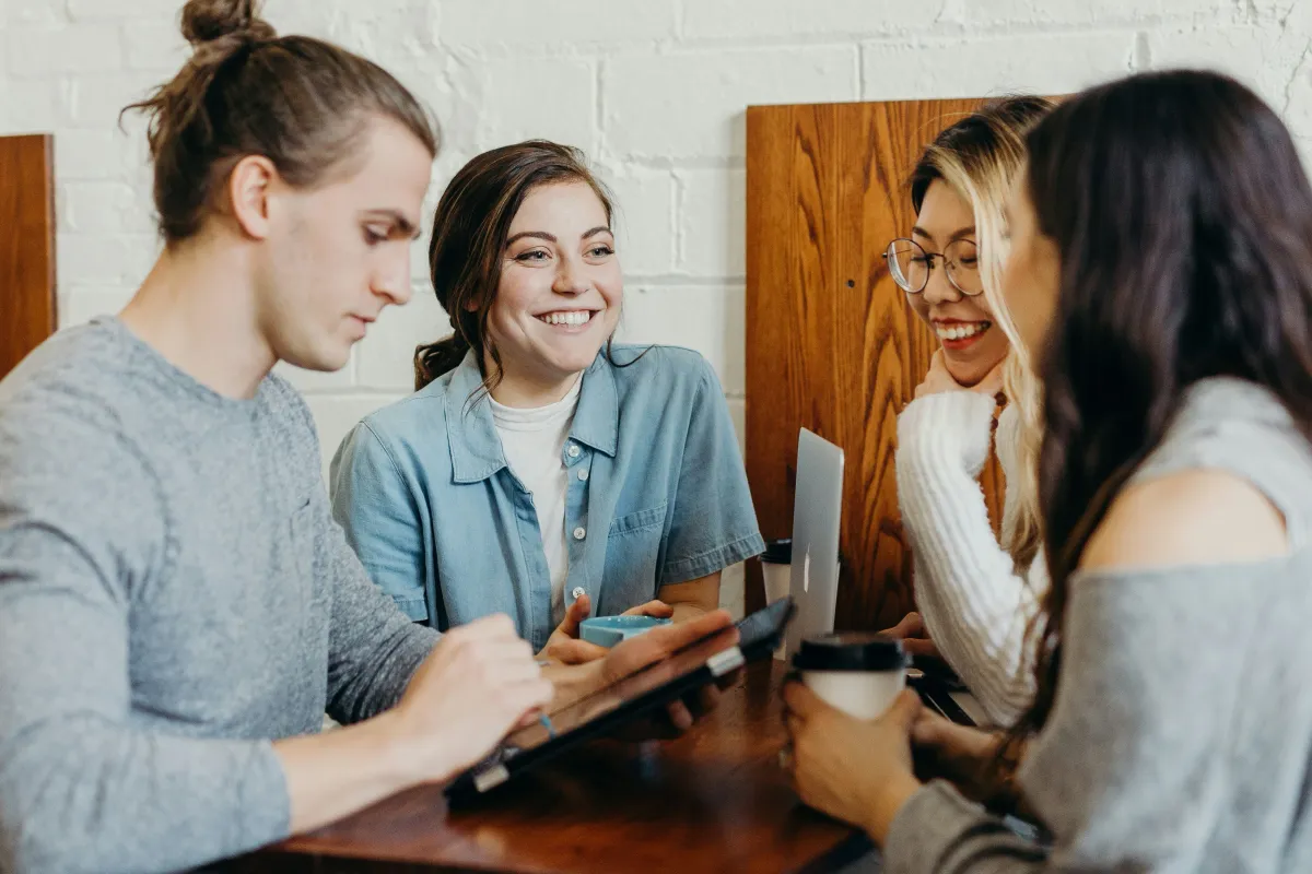 A Parent's Guide to Supporting Your Student in College Admissions
